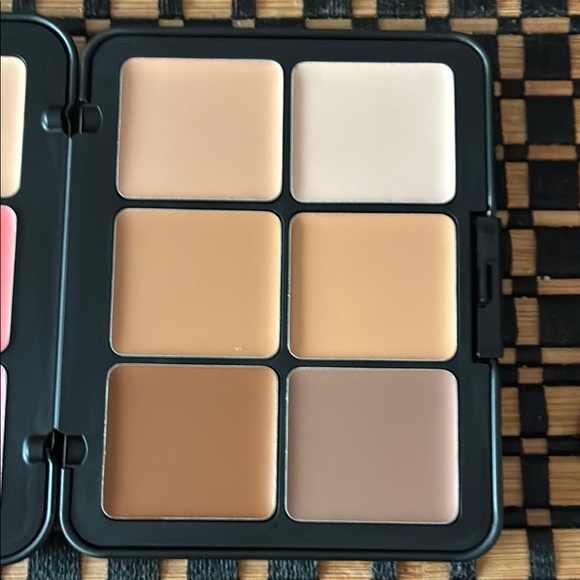 Makeup Forever NIB HD Face Essentials Palette - Picture 8 of 13